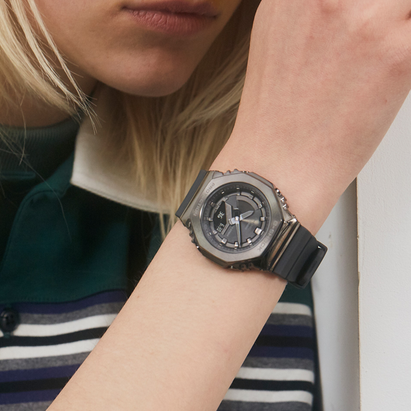 CASIO G-SHOCK OAK Small Black - Metal Covered — Ansicht 4